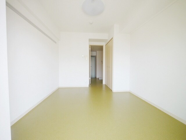 物件内観写真4　(★居室キッチン側★)