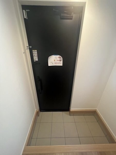 物件内観写真19　(玄関)