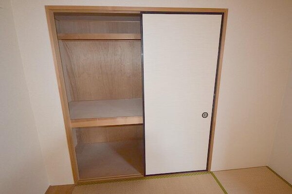 設備(★和室の押し入れ★)