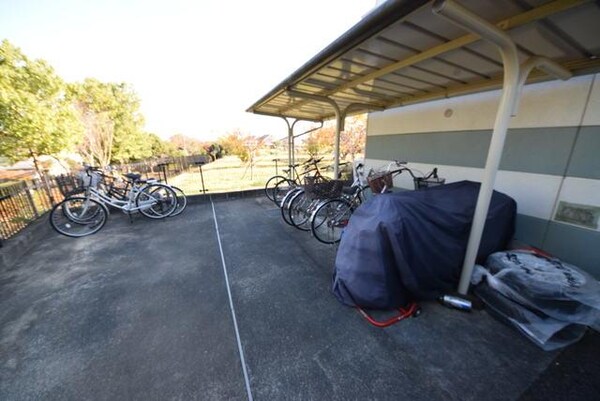 共有部分(★敷地内屋根付き駐輪場あります★)