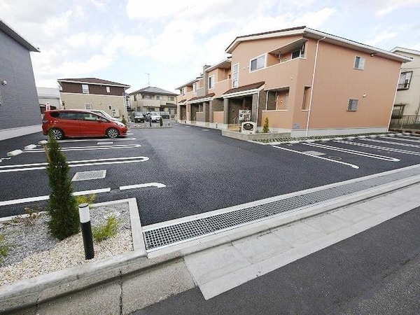 外観(★敷地内にF棟、H棟、K棟がございます★)
