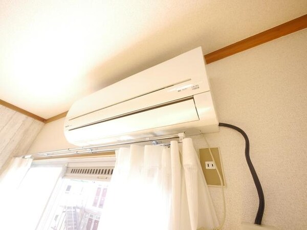 設備(★備え付けのエアコンです★)
