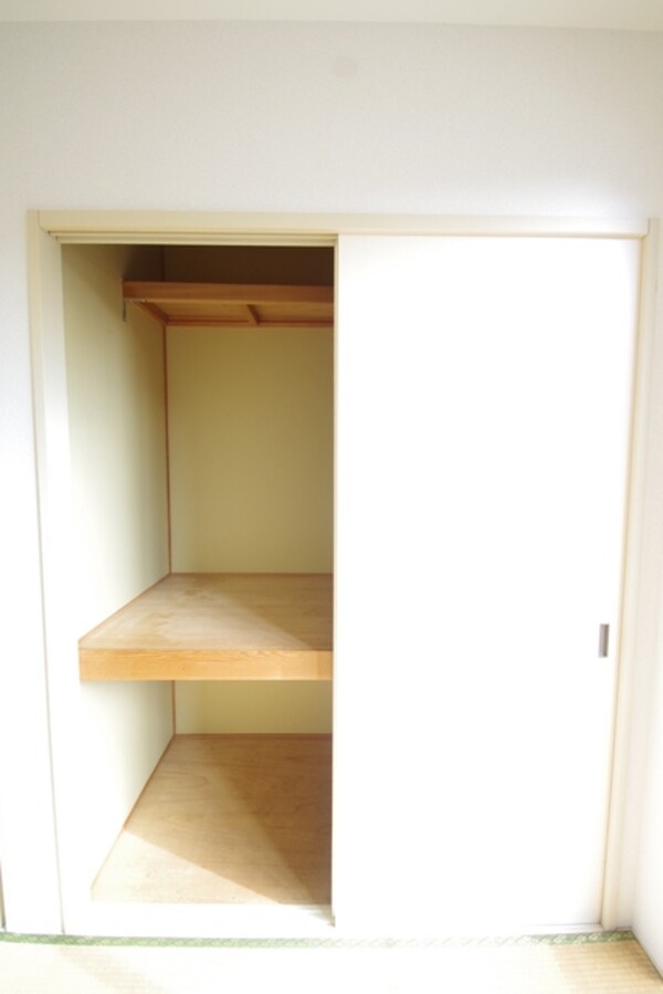 設備(★たくさん入る押入れです★)