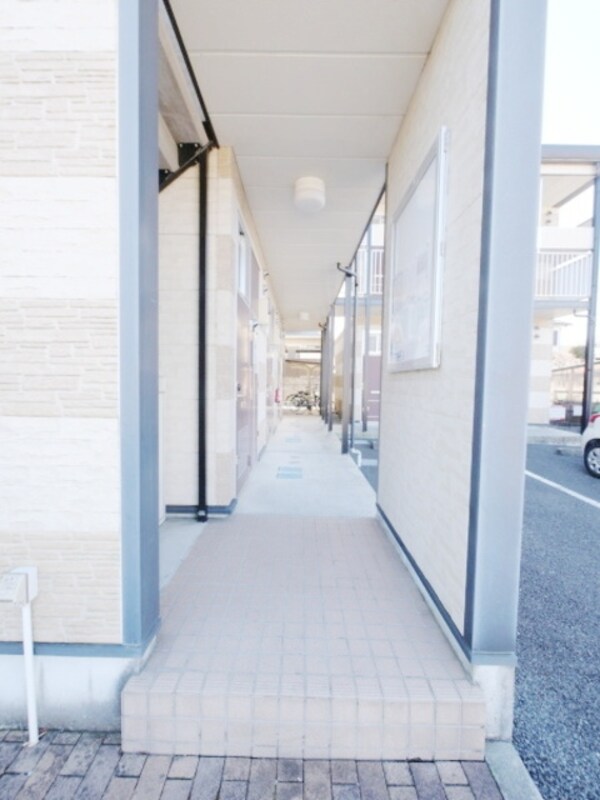 エントランス(★共有設備です★)