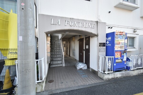 エントランス(★お問い合わせ・ご来店はタウンハウジング町田店まで★)