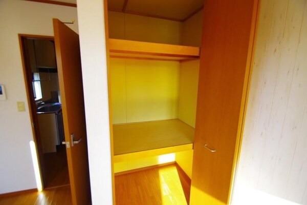 設備(★押し入れタイプで奥行もあります★)
