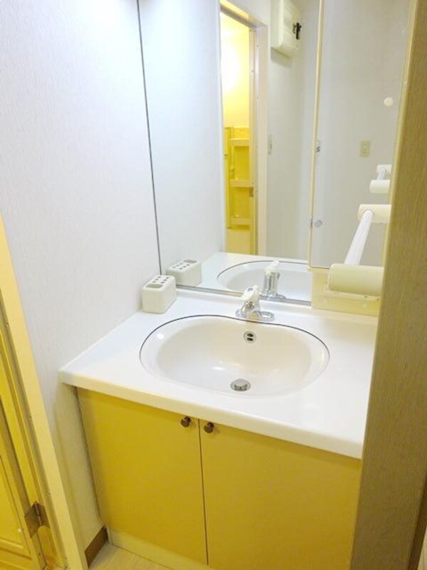 洗面(反転別部屋参考写真)