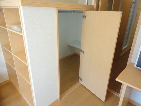 収納(★諸条件の相談、ご案内は中央林間店まで★)