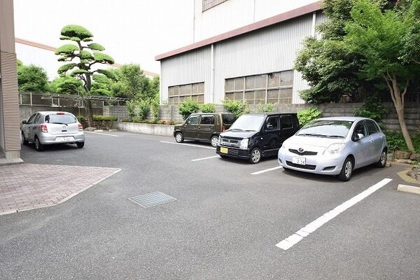 駐車場(★駐車場★)