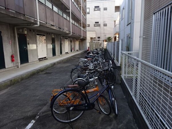 共有部分(★広い駐輪場スペースです★)