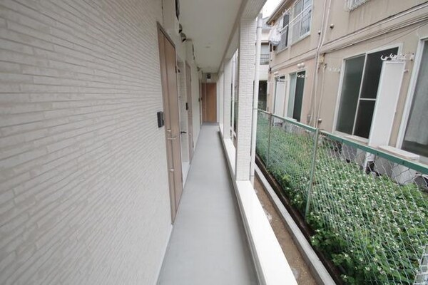 エントランス(★玄関前も綺麗に整頓されてます★)
