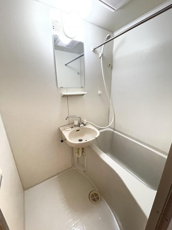 バス／シャワールーム等(バス／シャワールーム等)