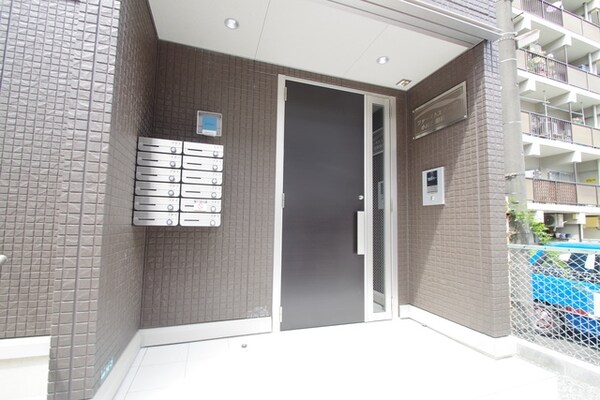 エントランス(★見学希望等はタウンハウジング中央林間店までお気軽に♪★)