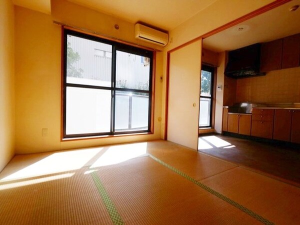 リビング・居室(★きれいなリビングフロアの様子★)