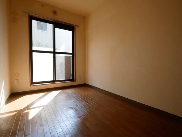 リビング・居室(★二面採光の明るいお部屋です★)