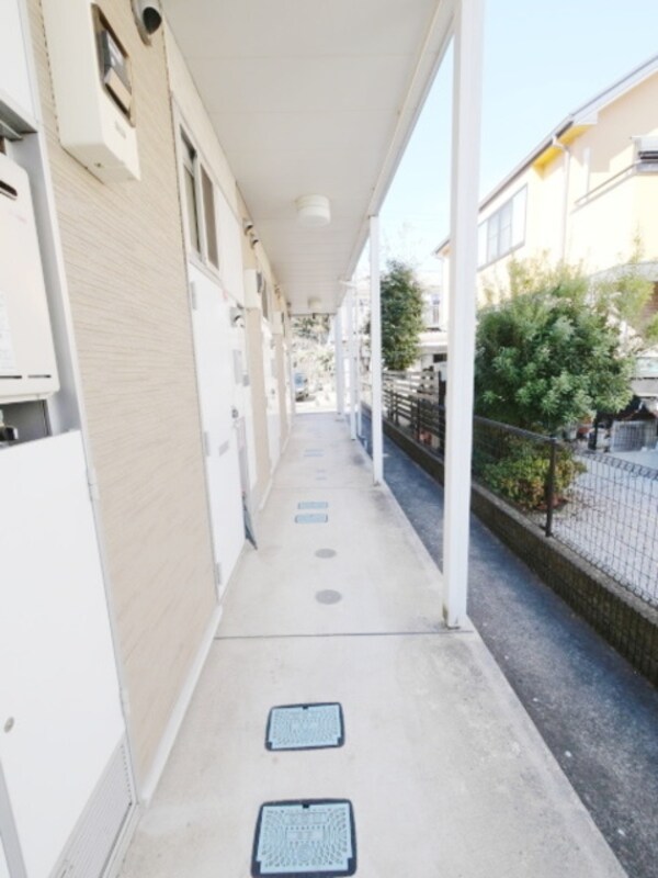 エントランス(★共有設備です★)