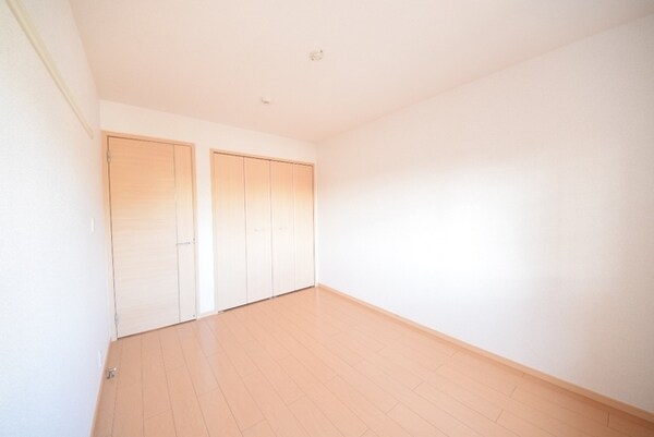 その他室内・内装(★広めの寝室★)