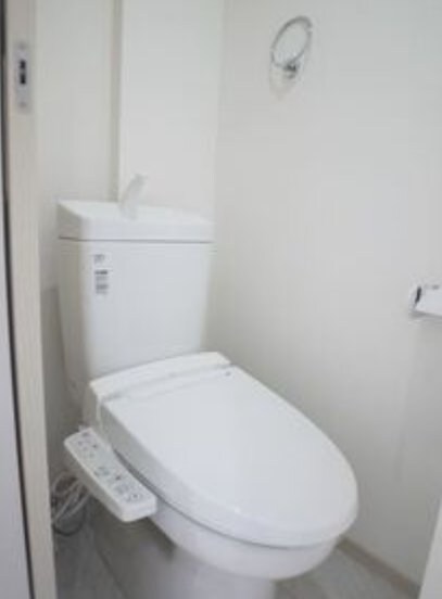 物件内観写真9　(トイレ)