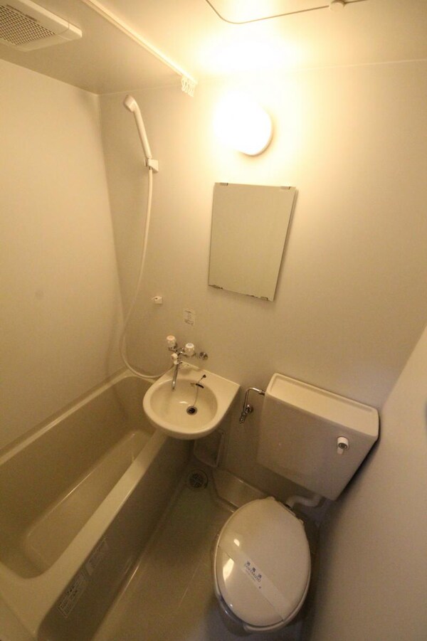 バス／シャワールーム等