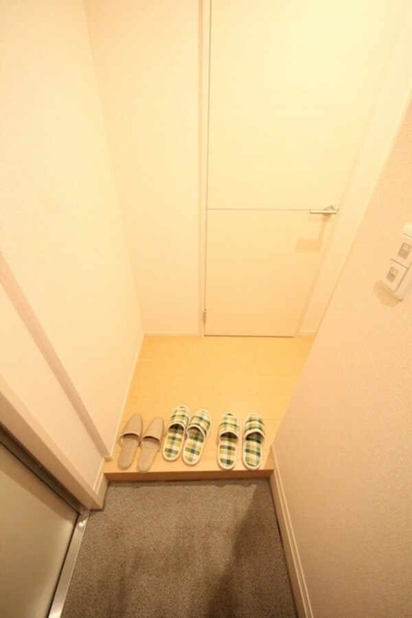 玄関(お部屋探しはタウンハウジングへ♪)