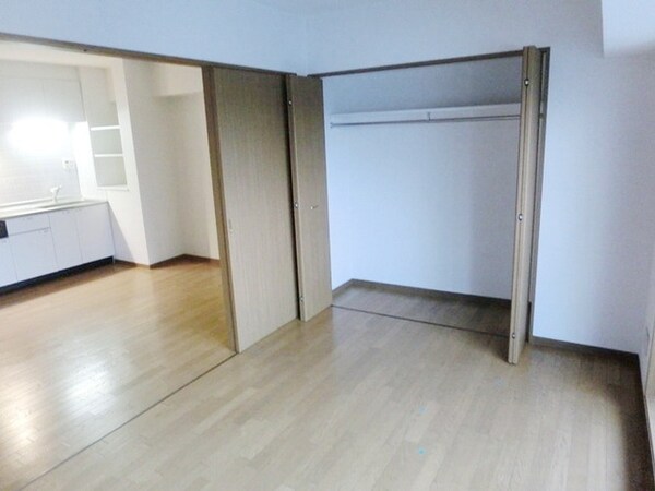 寝室(★明るい洋室★)