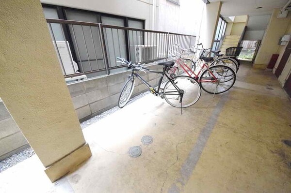 ロビー(外観・共用部分)