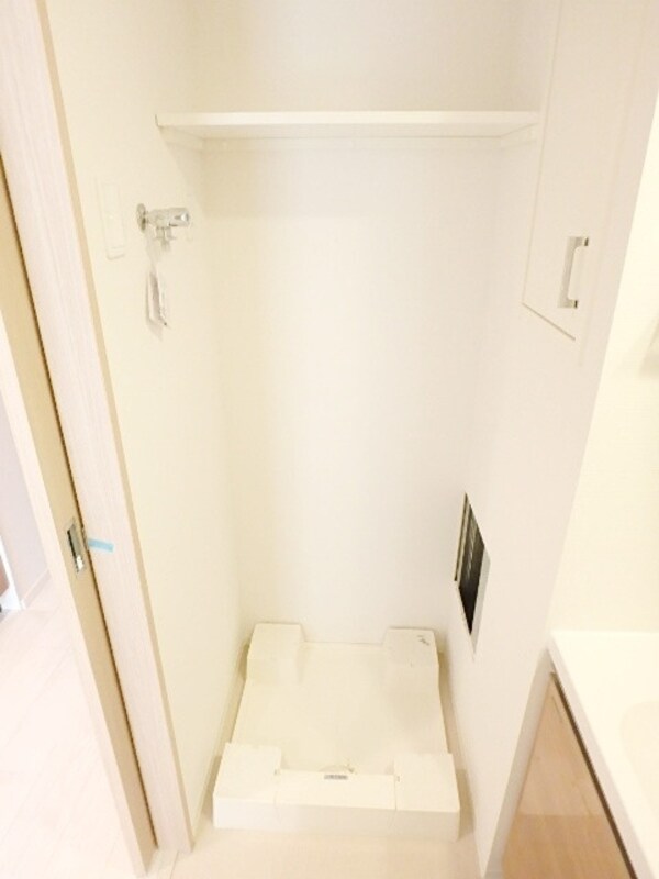 その他(室内洗濯機置き場)