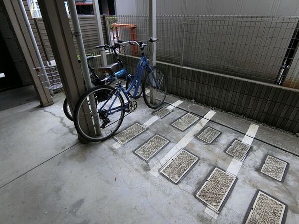 共有部分(自転車置き場)