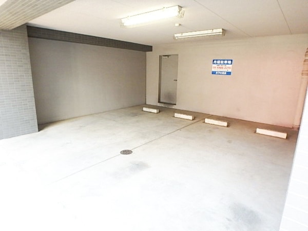 駐車場(駐車場)