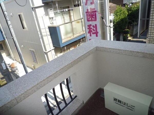 バルコニー