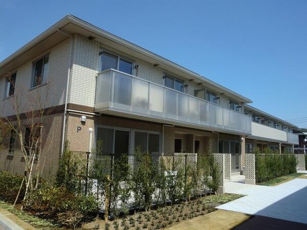 外観(★南向き日当り良好・大手ハウスメーカー施工のテラスハウスで…)