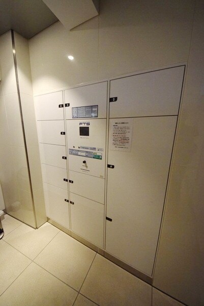 物件内観写真10　(★便利な宅配ボックス★)