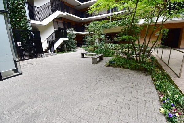 庭(★緑豊かなエントランス★)