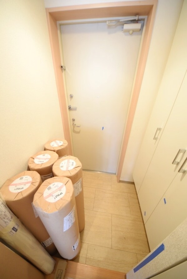 玄関(★下駄箱が大きいので靴が多くても安心です★)