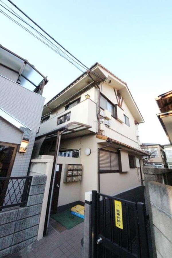 外観(最寄駅から徒歩4分)