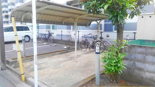 共有部分(屋根付き駐輪場)