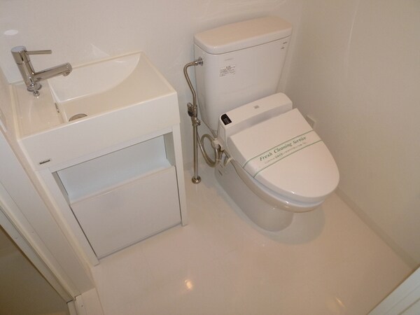 トイレ(★お洒落なパウダールームです★)