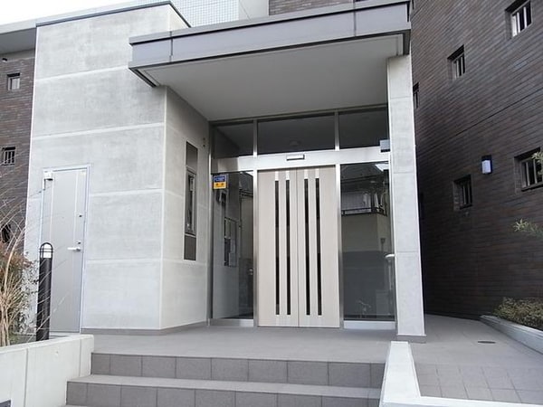 エントランス(落ち着きのあるエントランス周辺)