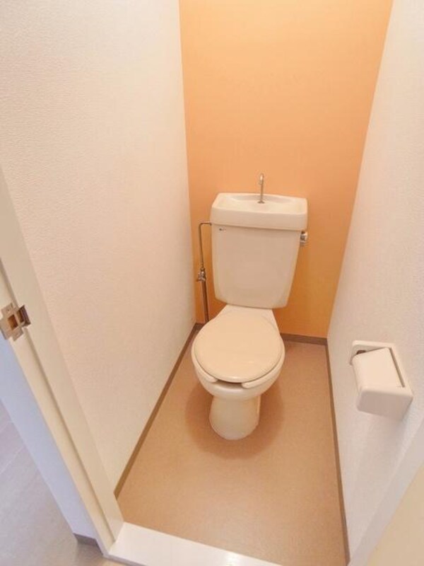 トイレ(♪個室のトイレは衛生的にも嬉しいですね♪)