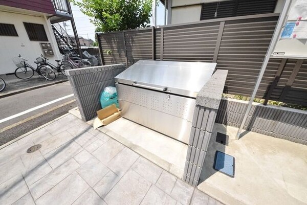 共有部分(♪共用ゴミ置き場、ゴミ捨てのマナーを大切に♪)