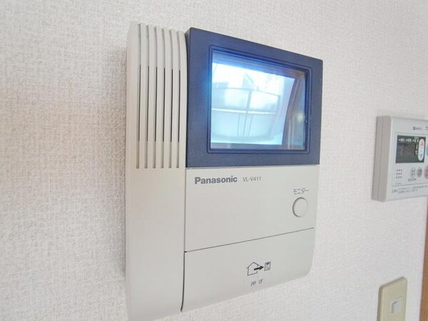 セキュリティ(☆モニター付きドアホンで安心☆)