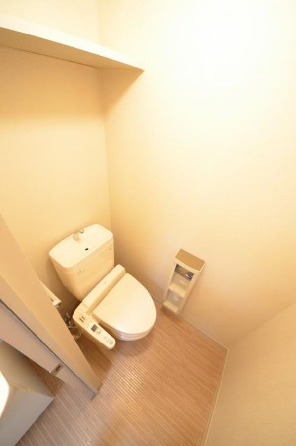 トイレ(♪ゆっくりとお考え事でもいかがですか♪)