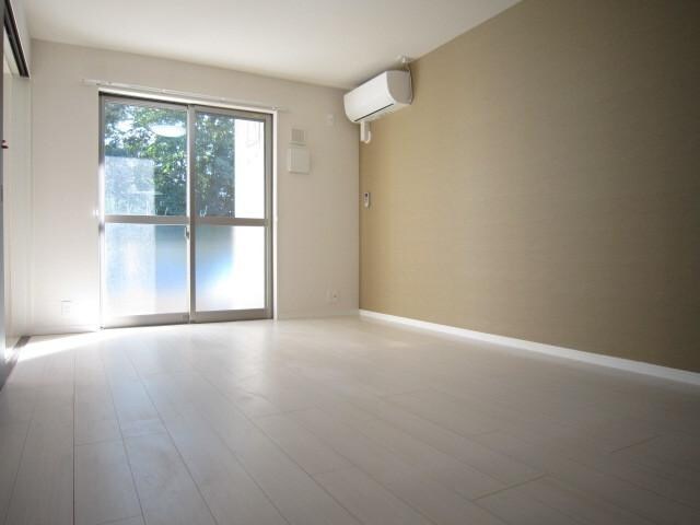 物件内観写真5　(☆ＬＤＫ１４．２帖☆)