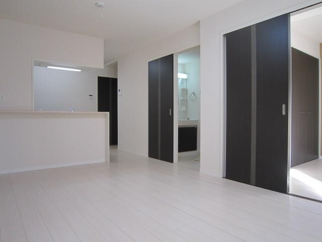 物件内観写真8　(☆シックな雰囲気☆)