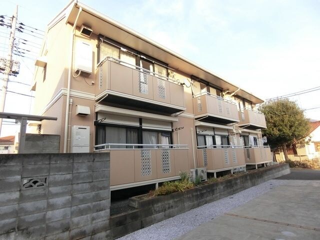 物件外観写真1　(外観・共有部分)