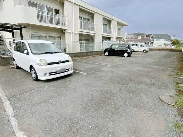 駐車場(★駐車場★)