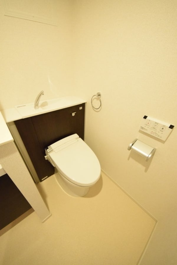 トイレ(♪トイレも大切な空間です♪)