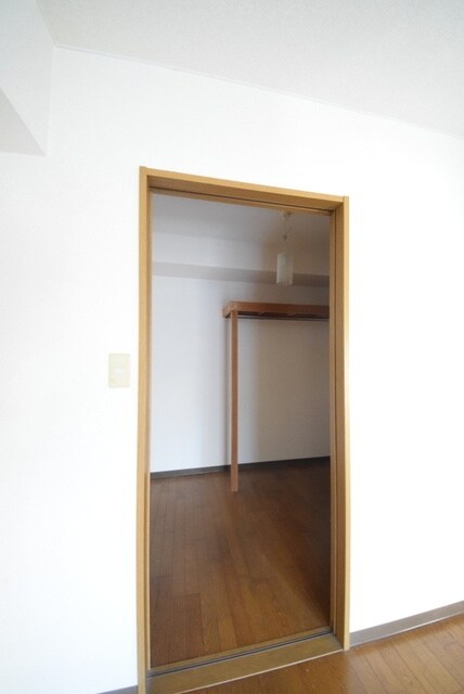 物件内観写真6　(ウォークインクローゼット)