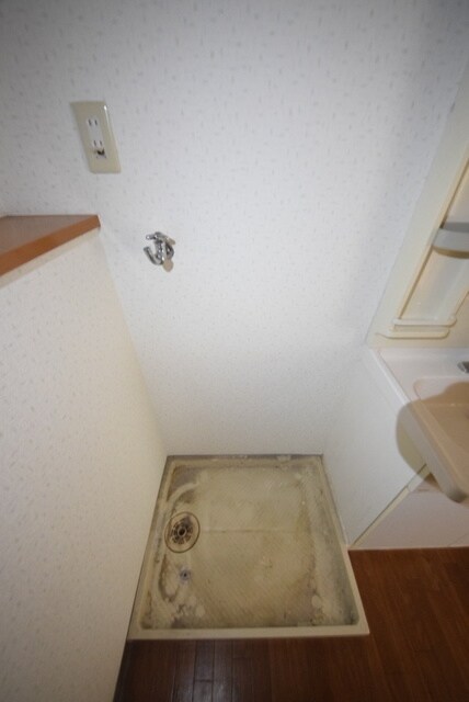 物件内観写真12　(室内洗濯機置場)