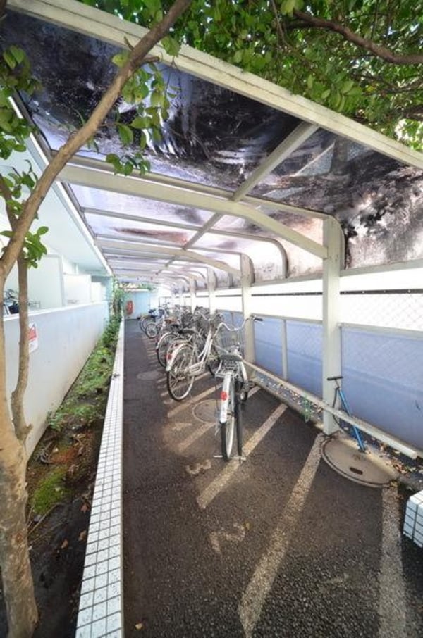共有部分(♪屋根付き駐輪場♪)